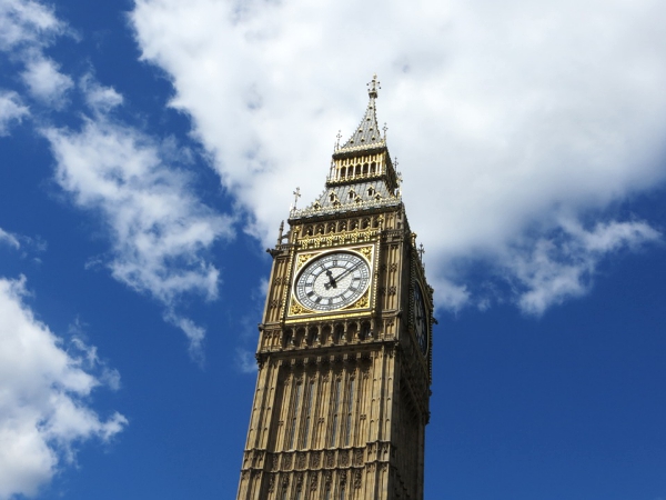 Big Ben Silent Minute: Chimes and Prayers for Peace